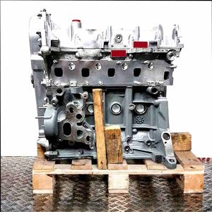 Side view of an engine, code 225 A2.000, on a wooden pallet against a white background. The engine is positioned vertically.